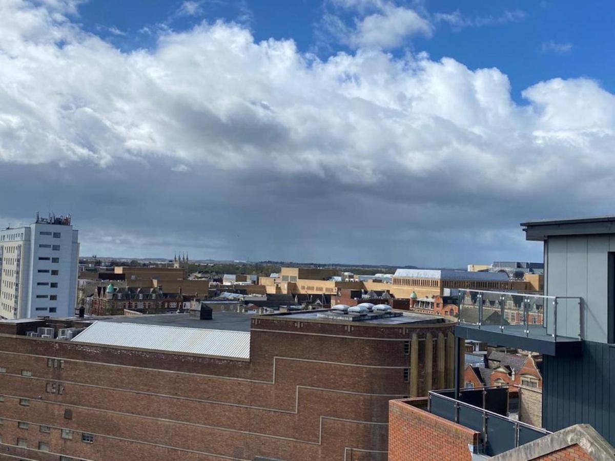 Central Cathedral View Penthouse: Modern Duplex with Terraces Peterborough Exterior photo