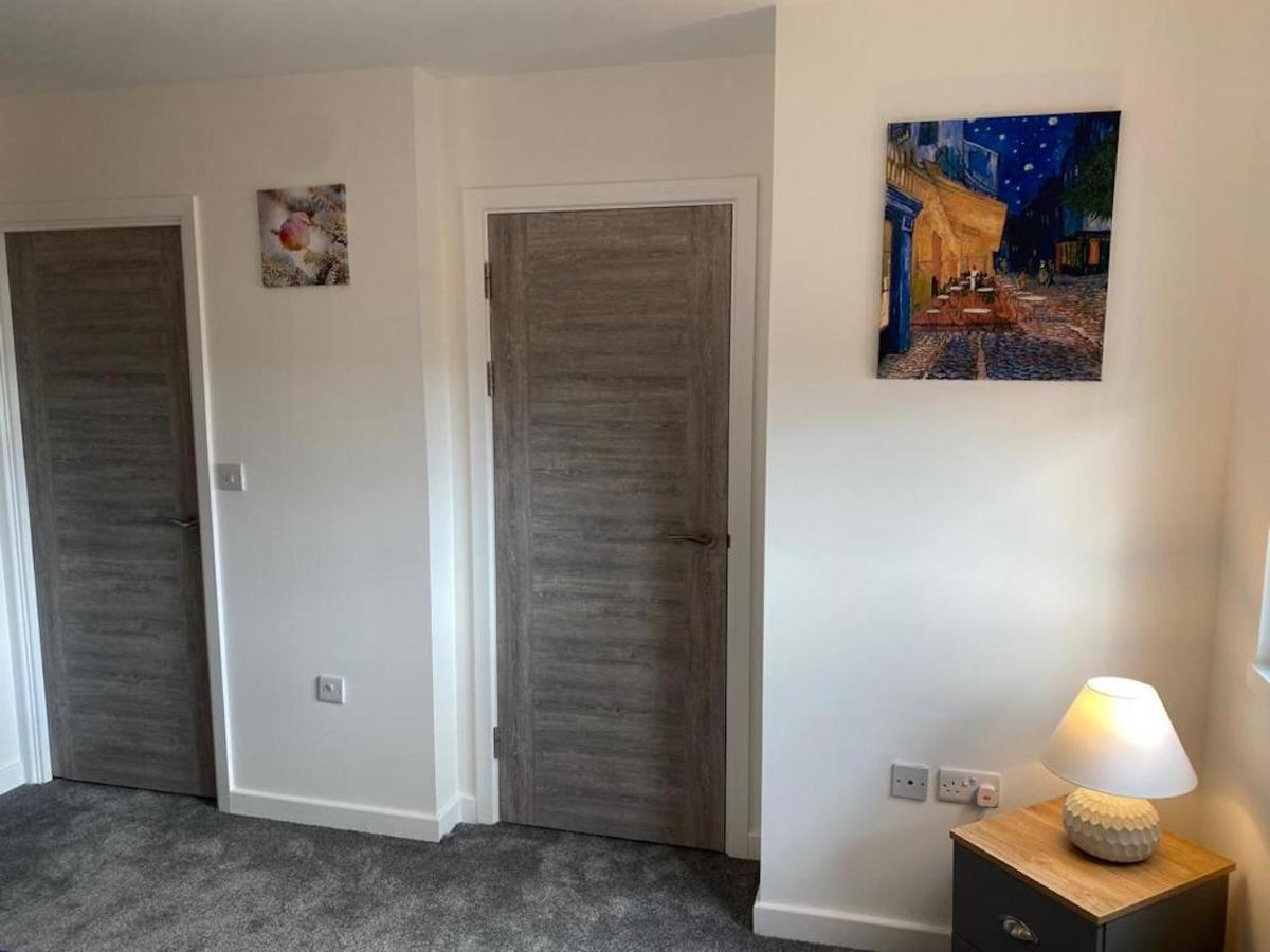 Central Cathedral View Penthouse: Modern Duplex with Terraces Peterborough Exterior photo